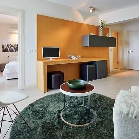 Ξενοδοχείο Med-inn 4*