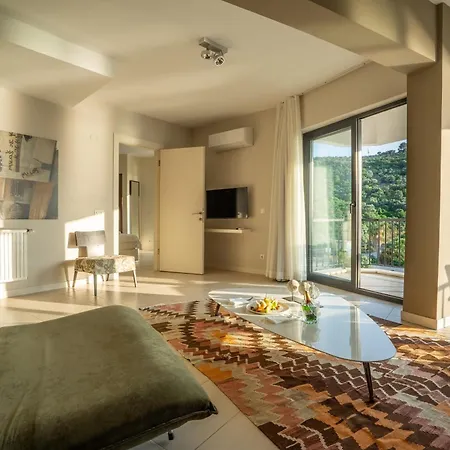 Med-inn Hotell 4*
